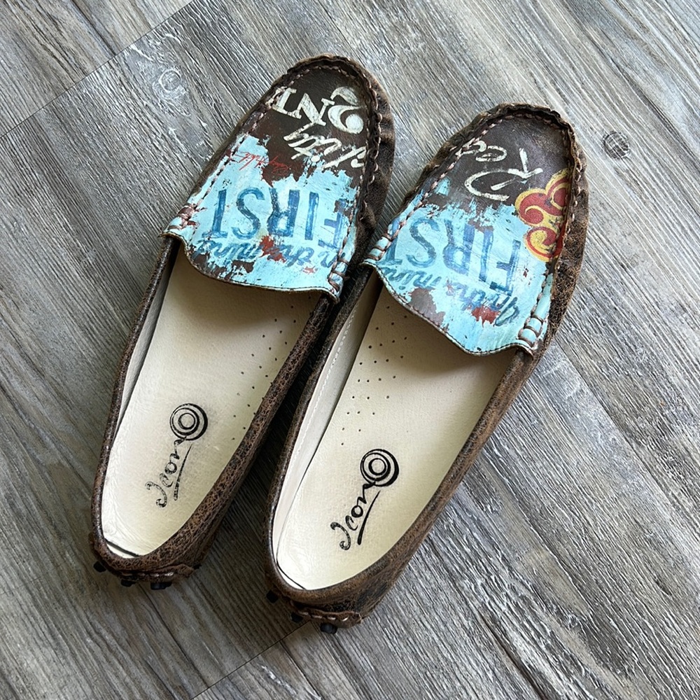 Icon flat loafers - barely worn